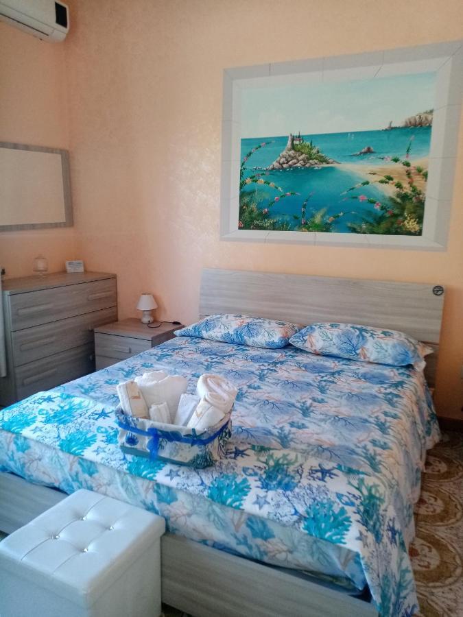 Beb I Delfini Di Casa Paola Bed and Breakfast Mascali Buitenkant foto