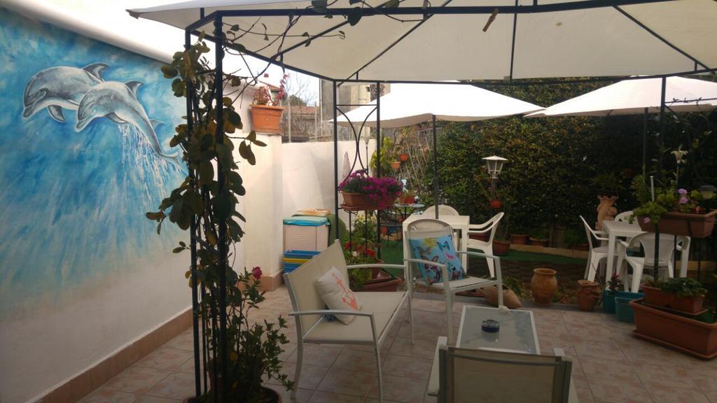 Beb I Delfini Di Casa Paola Bed and Breakfast Mascali Buitenkant foto